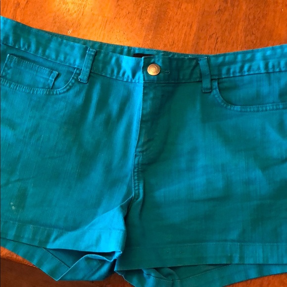 Calvin Klein colored shorts. Multiple colors. - Picture 3 of 6